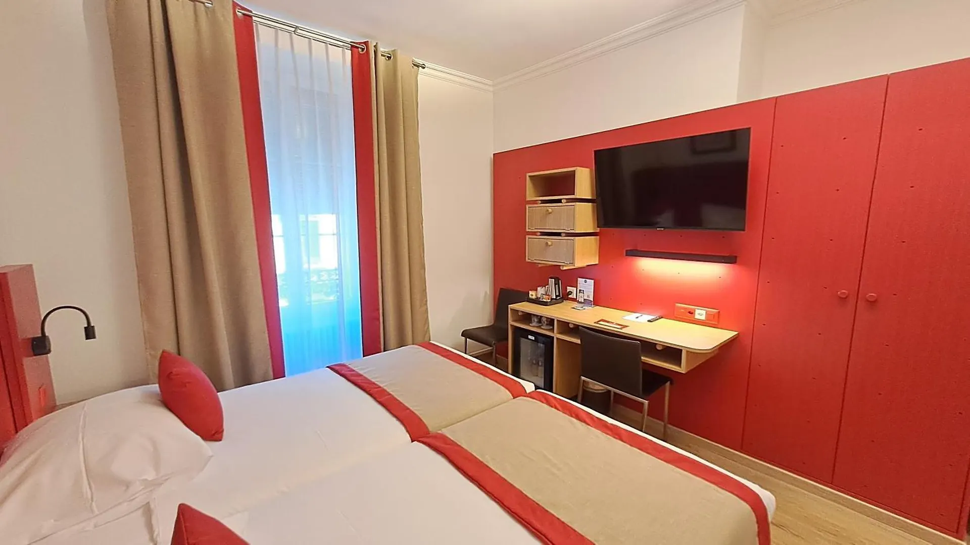Hotel International & Terminus Cenevre 3*,  İsviçre