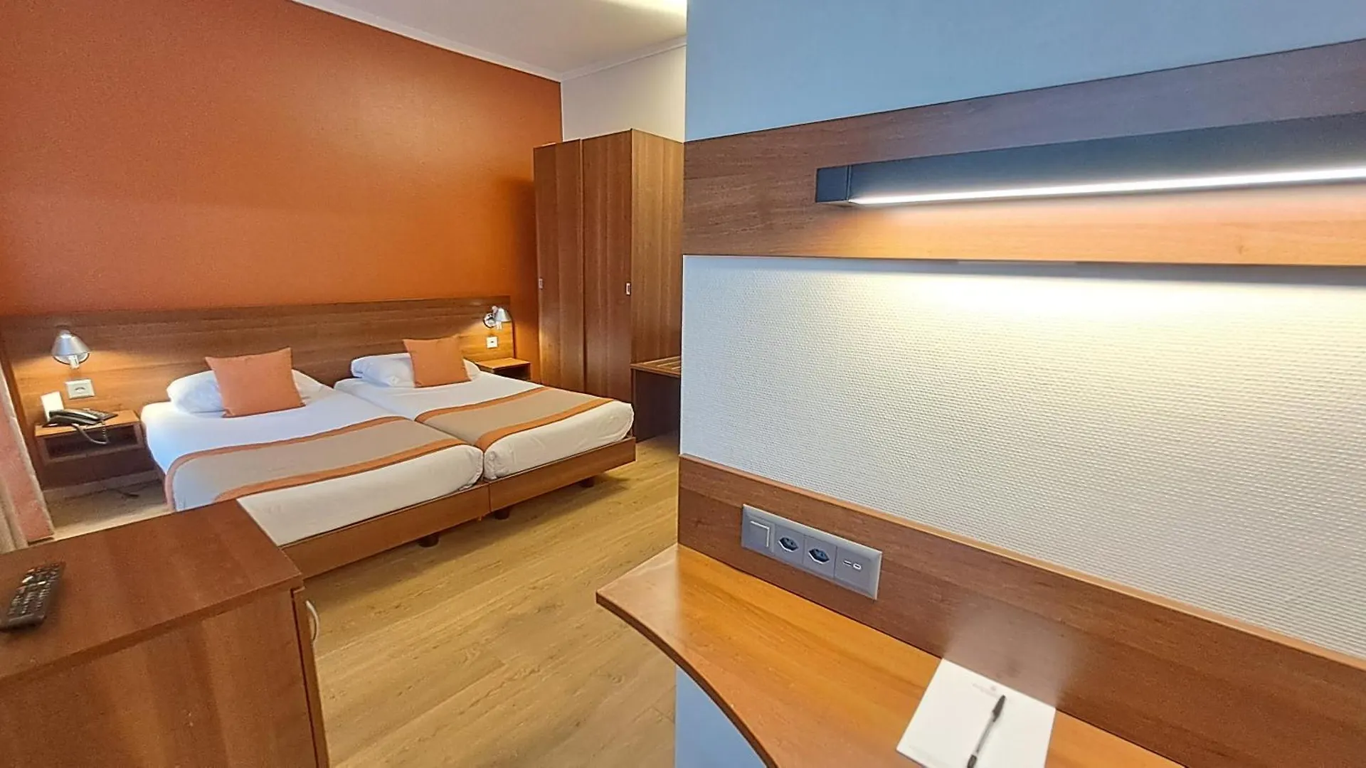 Hotel International & Terminus Cenevre 3*,  İsviçre